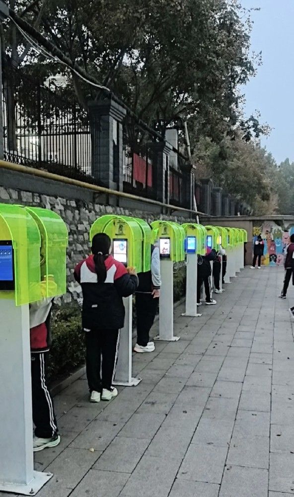 品科亲情电话机